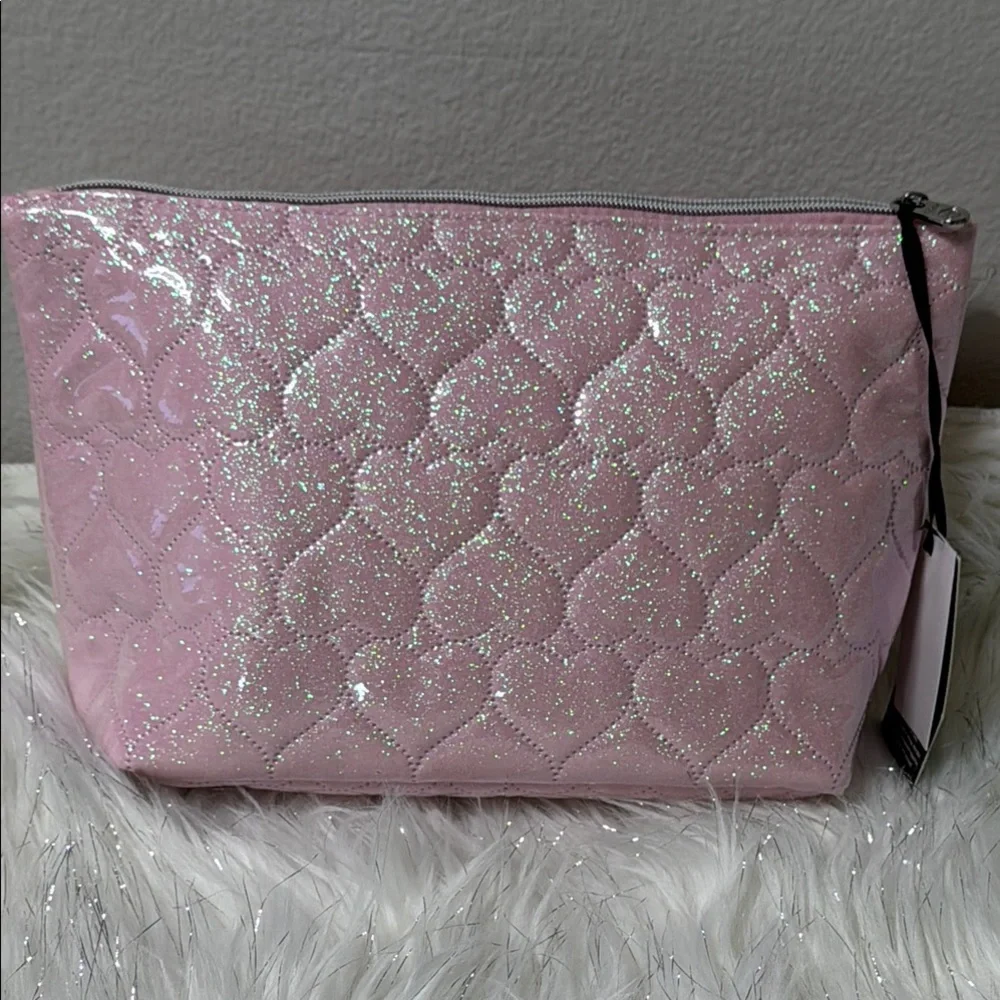✨ Bebe Glittery Pink Quilted Cosmetic Bag – Glam On the Go! ✨ - Picture 5 of 10
